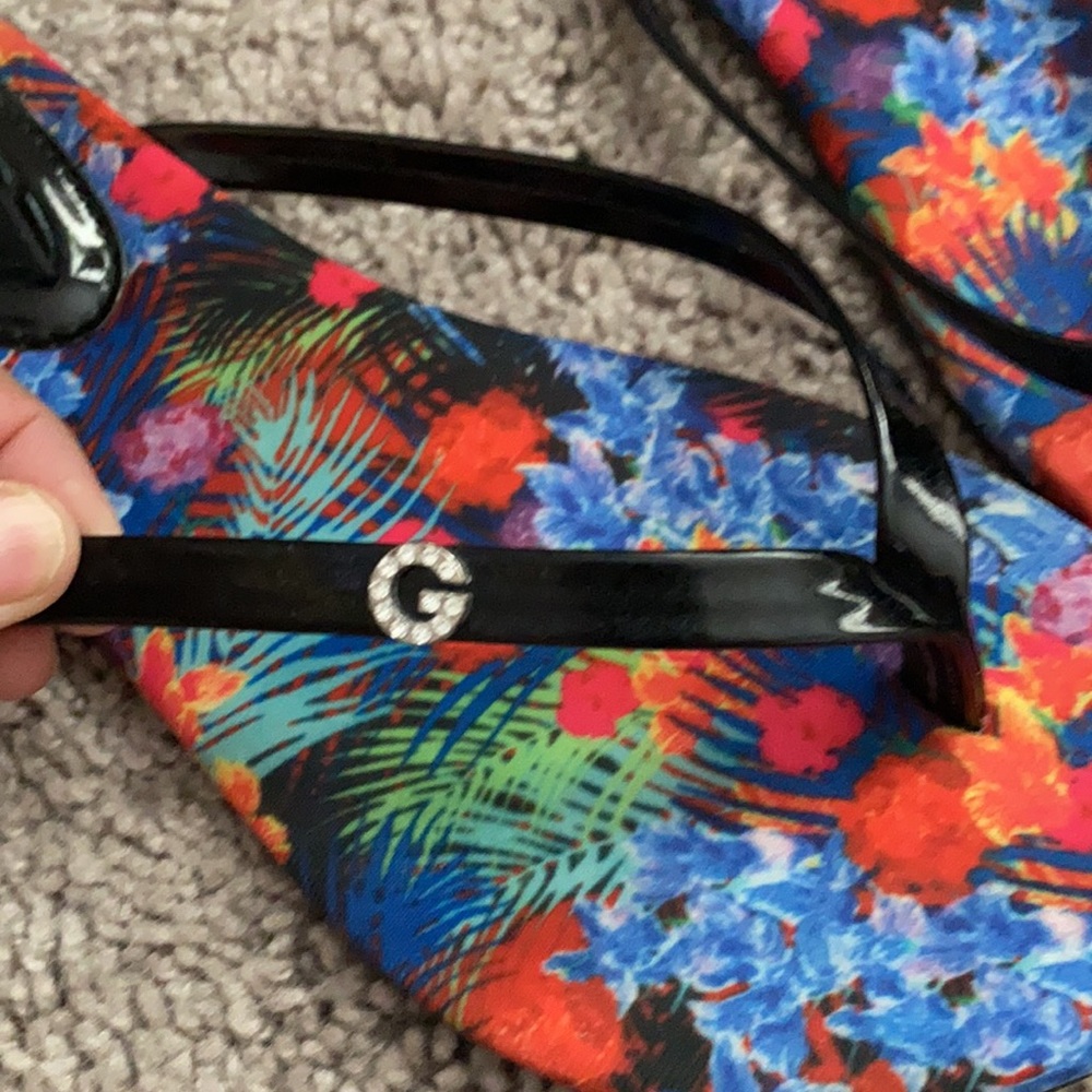 Guess flip flops - Picture 9 of 11